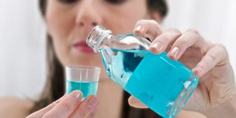 Một số lưu ý quan trọng khi sử dụng nước súc miệng