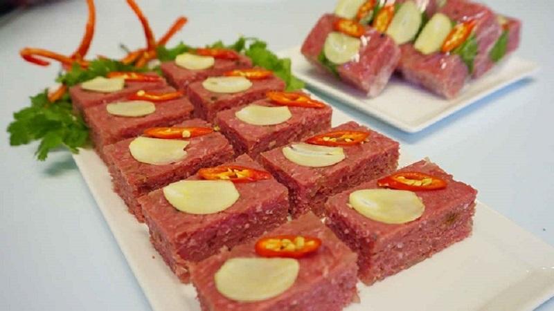 Chú trọng từng khâu để có món nem chua ngon