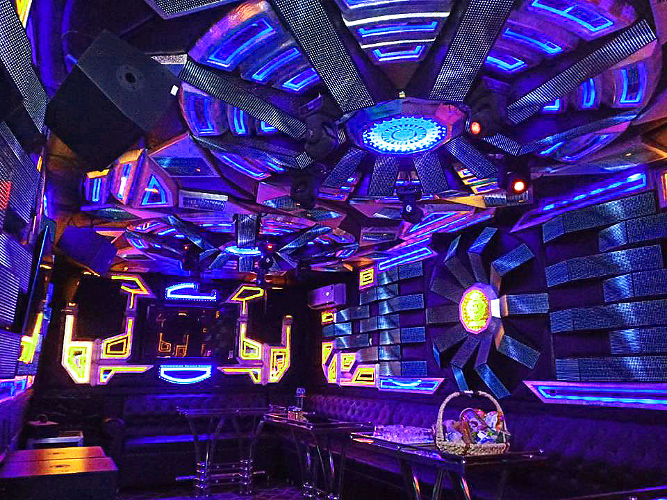Top 10 quán karaoke quận 1 đẹp sang chảnh 3 Top 10 quán karaoke quận 1 đẹp sang chảnh - 3