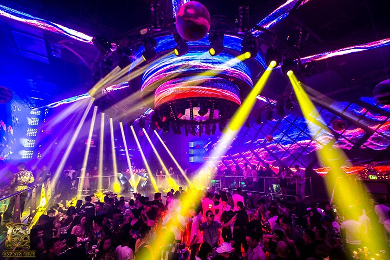 Top 10 quán bar quận 1 được yêu thích ở Sài Gòn 10 Top 10 quán bar quận 1 được yêu thích ở Sài Gòn - 10