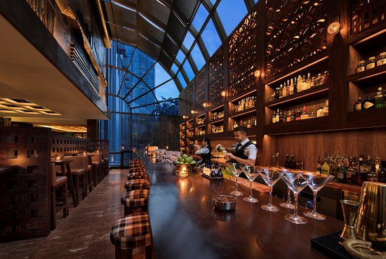 Top 10 quán bar quận 1 được yêu thích ở Sài Gòn 8 Top 10 quán bar quận 1 được yêu thích ở Sài Gòn - 8