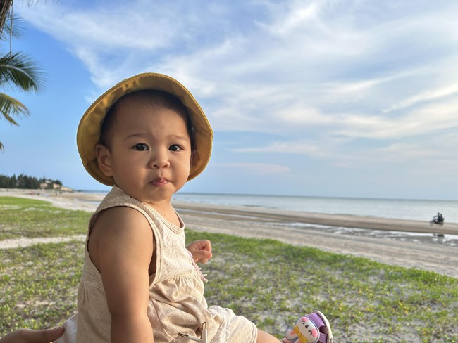 Từng "lăn lộn" qua hơn 20 trường học, mất tiền - Ảnh 1.