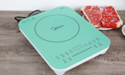 Bếp từ Midea thiết kế nhỏ gọn