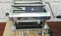 Máy làm mì sợi dùng rất tiện lợi