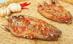 Cách làm khô cá lóc ngon đúng vị