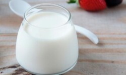 Cách ủ sữa chua bằng nồi cơm điện gồm có những bước nào?