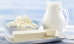 Làm kem bông tuyết từ sữa tươi và bơ nhạt