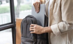 Tại sao nên sử dụng balo laptop