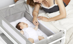 Vì sao nên sử dụng nôi cho bé?